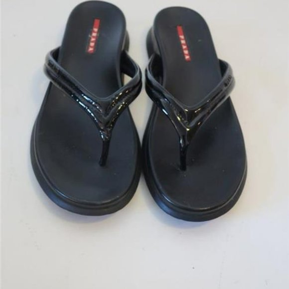 Womens Prada Black Flat Patent Leather Thong Sandals 39.5 US/9.5 * - Picture 1 of 5